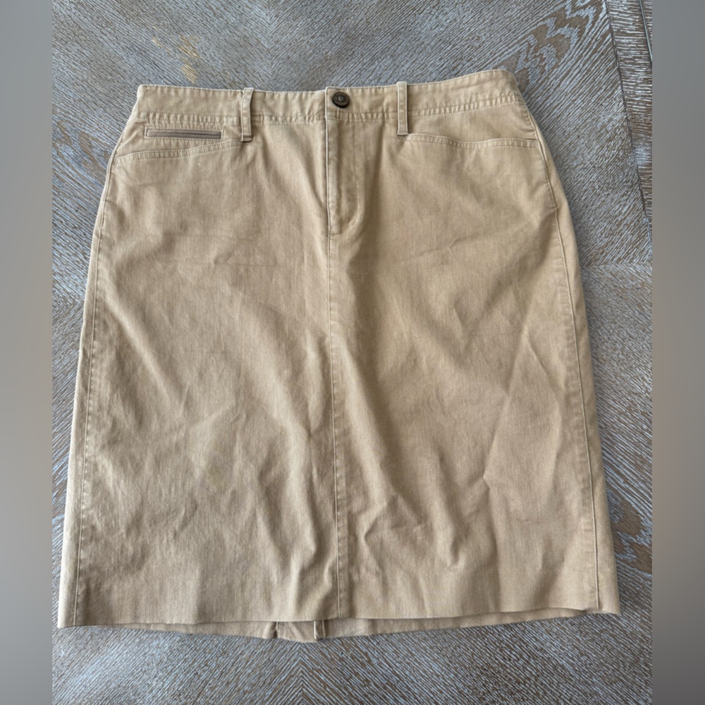 Ralph Lauren Beige Pencil Skirt Sz 8 Back Slit Pockets Waist 33” Length 21”